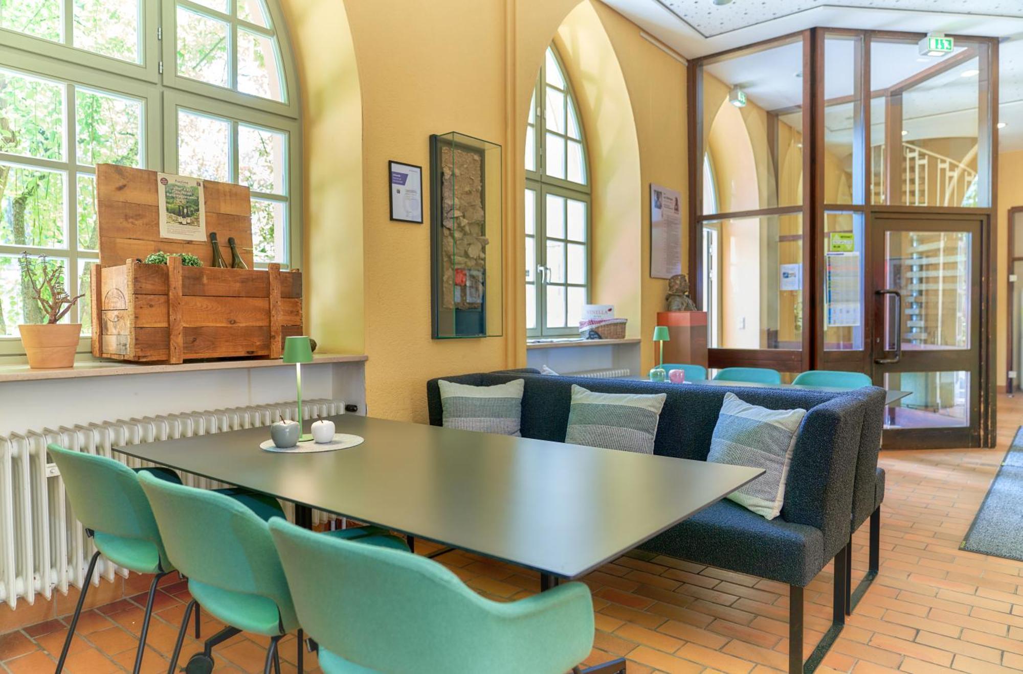 Ev.Familienferien-Und Bildungsstaette Ebernburg Hotel บาด มุนสเตอร์ อัม ชไตน์ เอเบิร์นบวร์ก ภายนอก รูปภาพ
