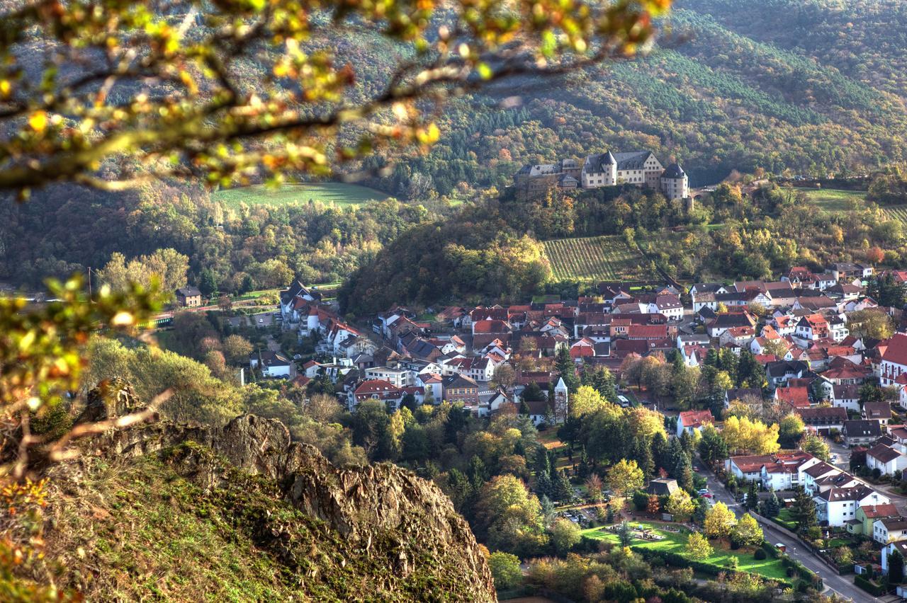 Ev.Familienferien-Und Bildungsstaette Ebernburg Hotel บาด มุนสเตอร์ อัม ชไตน์ เอเบิร์นบวร์ก ภายนอก รูปภาพ