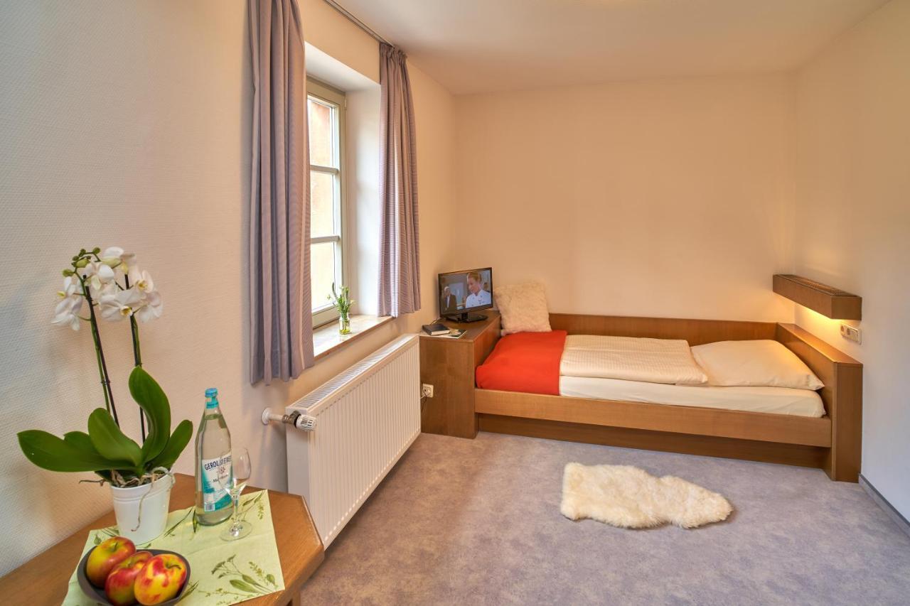 Ev.Familienferien-Und Bildungsstaette Ebernburg Hotel บาด มุนสเตอร์ อัม ชไตน์ เอเบิร์นบวร์ก ภายนอก รูปภาพ